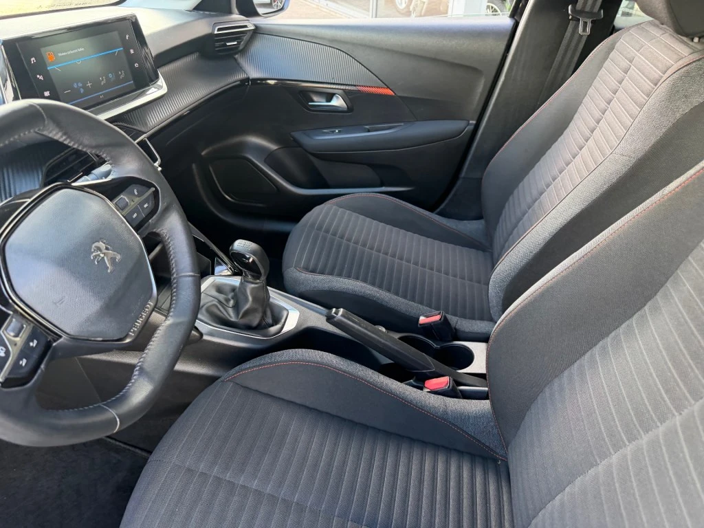 Peugeot 208 – foto 32