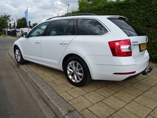 Škoda Octavia – thumbnail 2