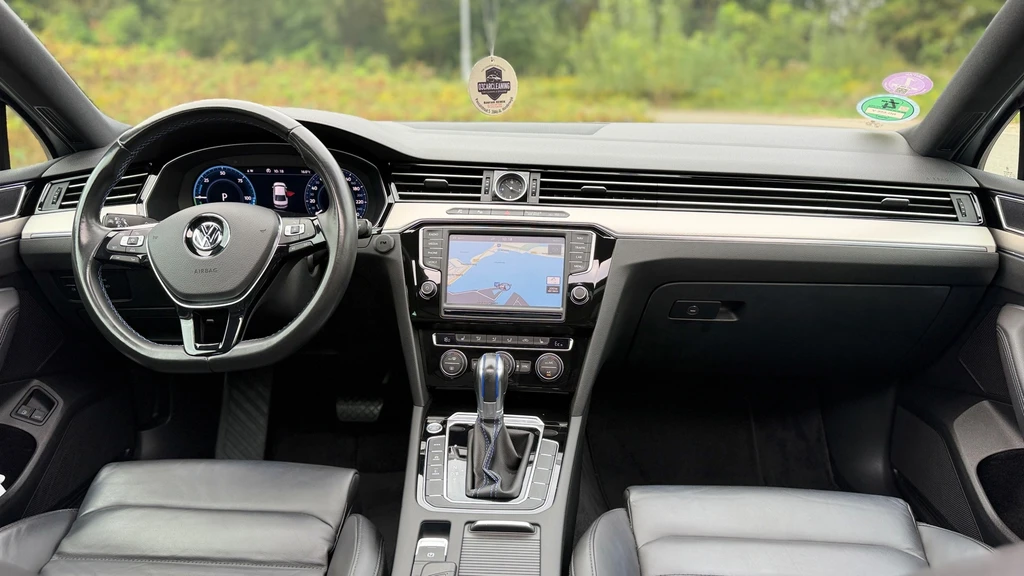 Volkswagen Passat – foto 23