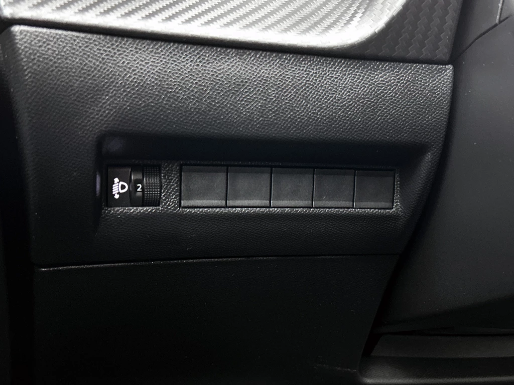 Peugeot 208 – foto 24