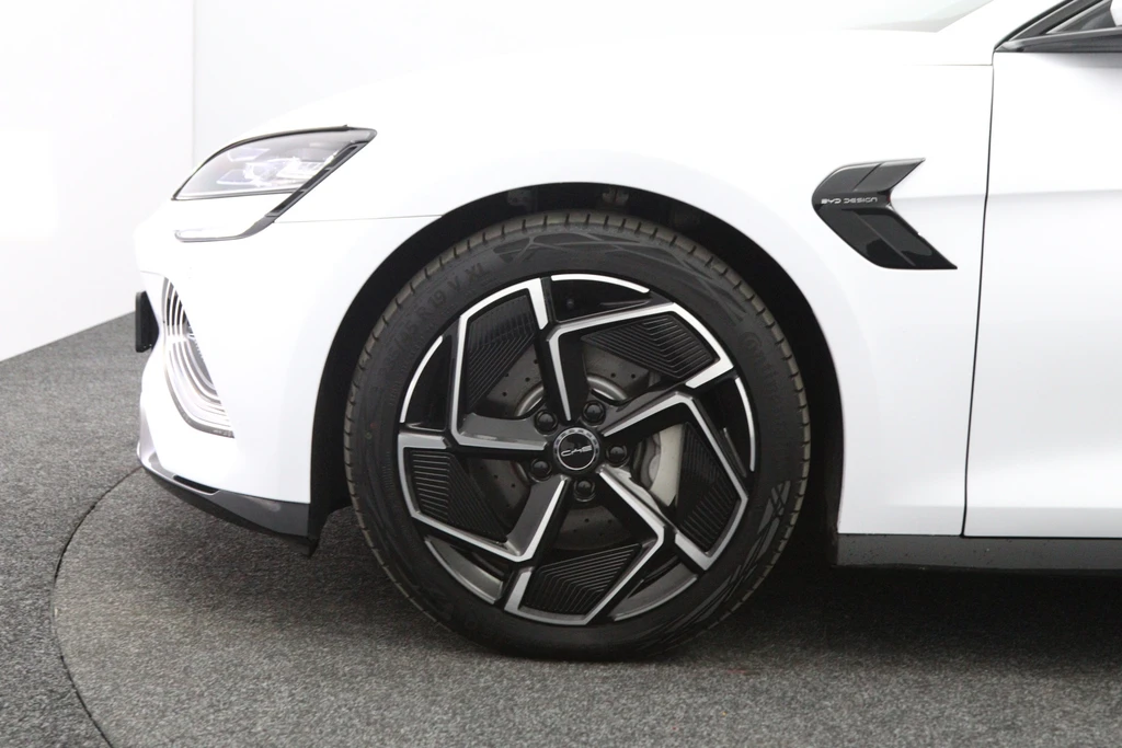 BYD SEAL – foto 21