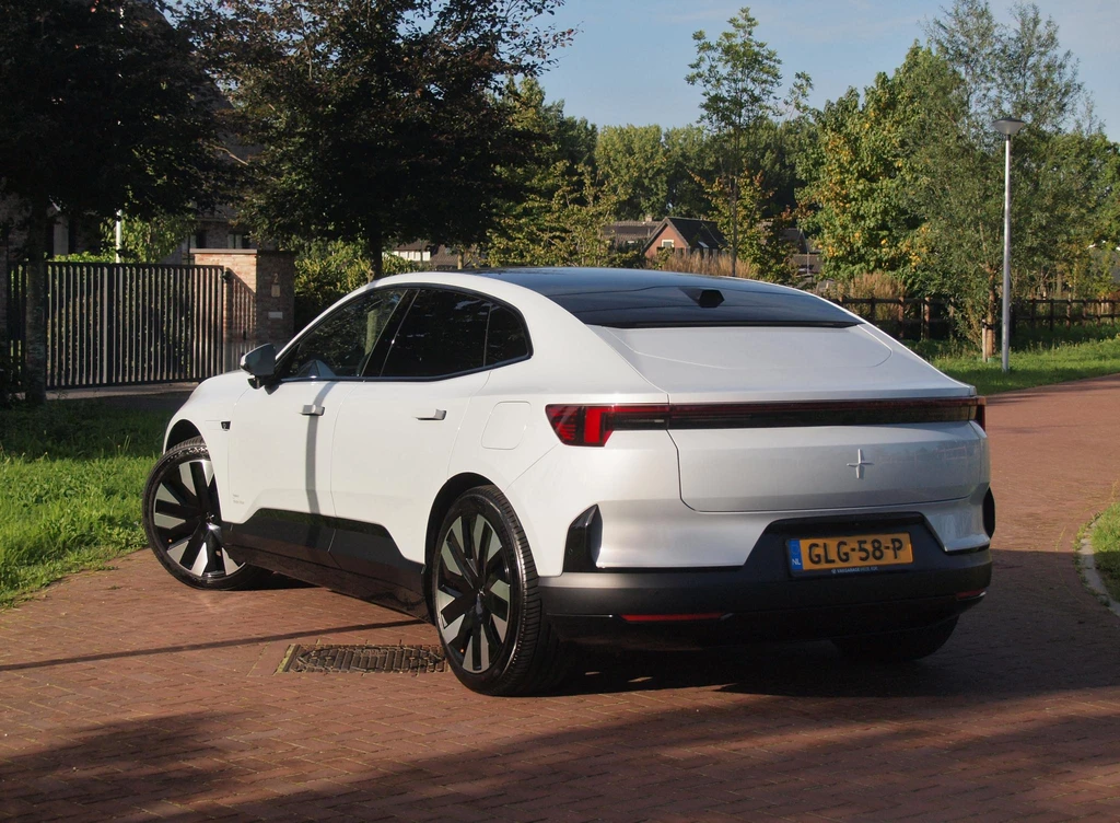 Polestar 4 – foto 3