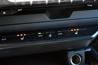 Lexus UX – thumbnail 25