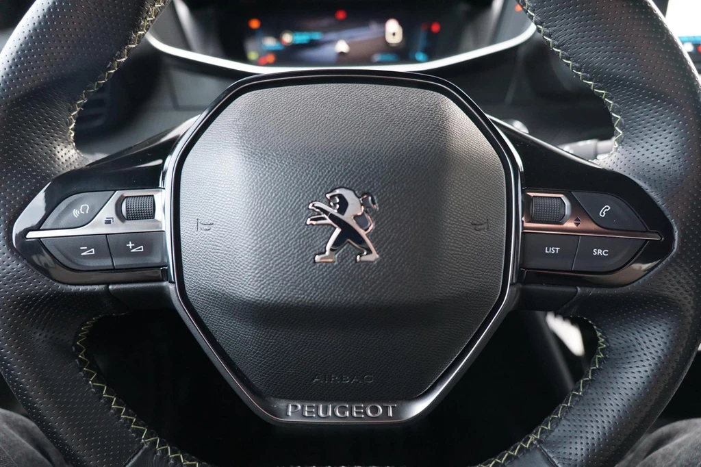Peugeot 208 – foto 11