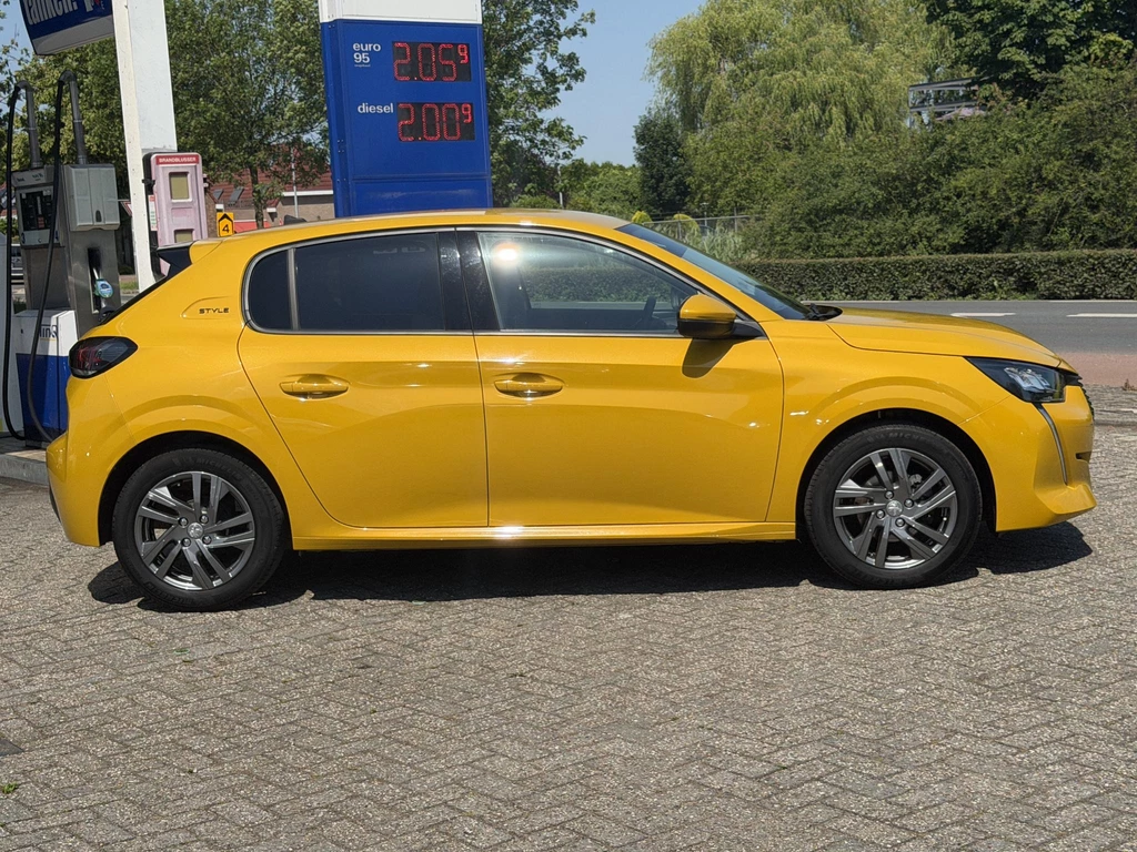Peugeot 208 – foto 9