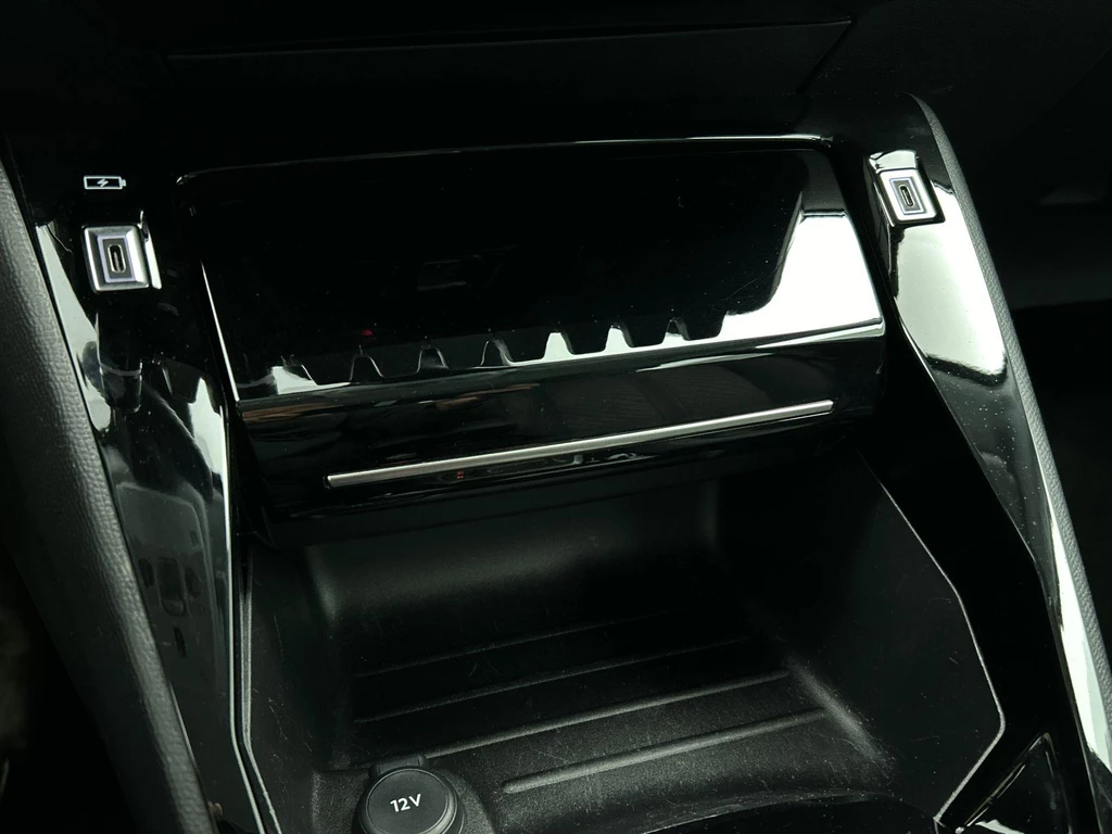Peugeot 208 – foto 12
