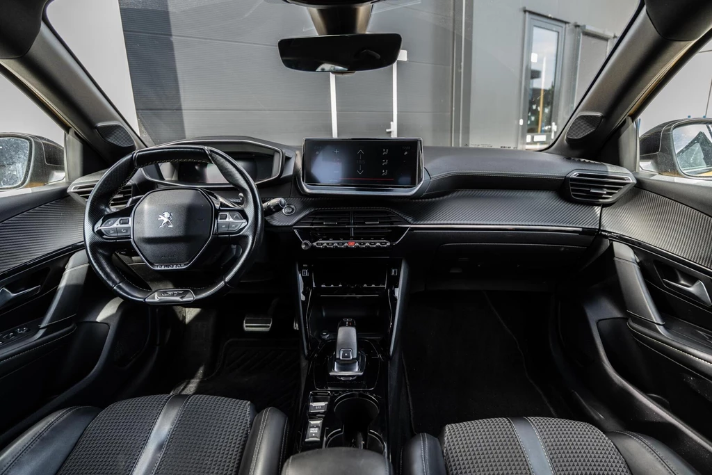 Peugeot 208 – foto 9