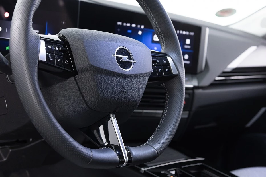 Opel Astra – foto 24