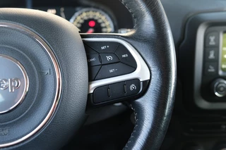 Jeep Renegade – thumbnail 18