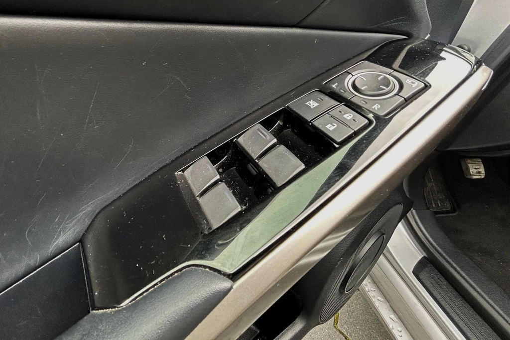 Lexus IS – foto 11