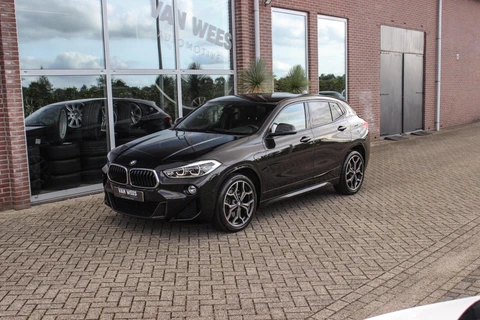 BMW X2 sDrive20i High Executive Edition | M-sport | Driving Assistant Plus | Camera | Apple Carplay | File assistent | Active cruise control | Park Assistant | DAB | Sportstoelen | LED