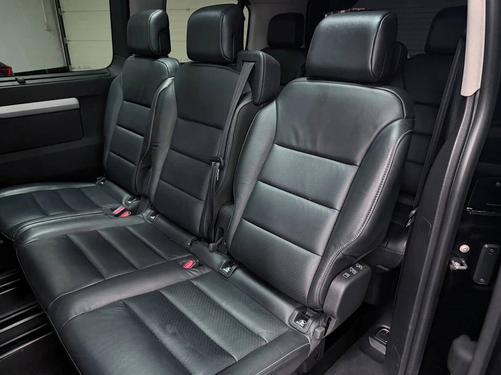 Peugeot e-Traveller – foto 28