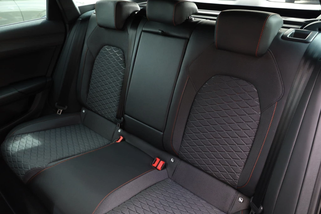 SEAT Leon – foto 40