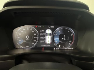Volvo XC40 – thumbnail 8