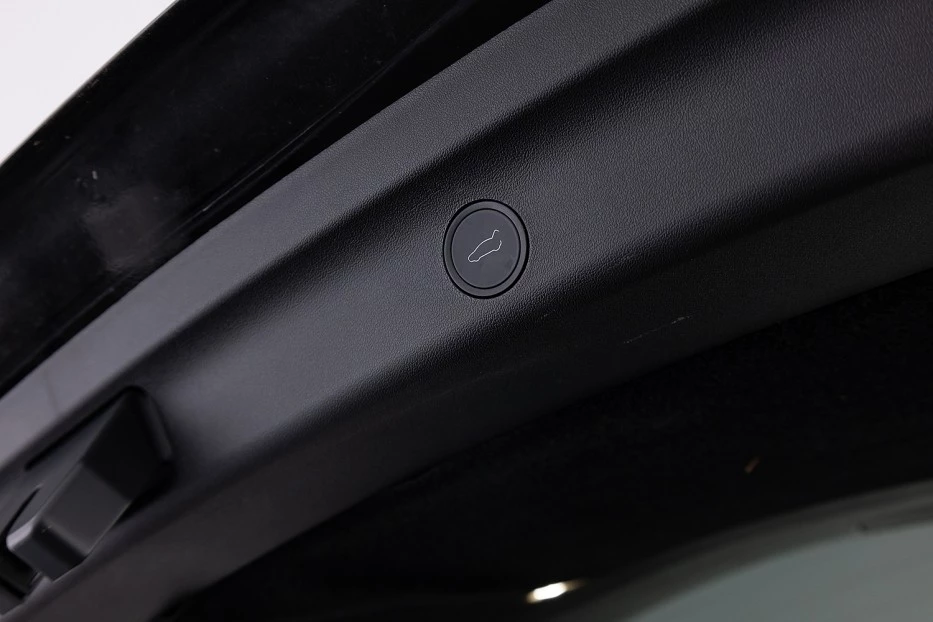 Tesla Model Y – foto 25