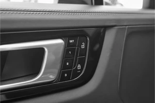 Porsche Cayenne – thumbnail 37