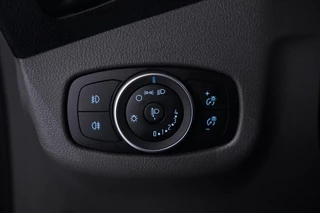 Ford Transit Connect – thumbnail 32