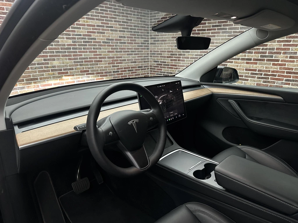 Tesla Model Y – foto 13