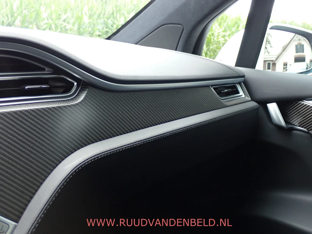 Tesla Model X – foto 31