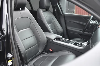 Jaguar XE – thumbnail 15