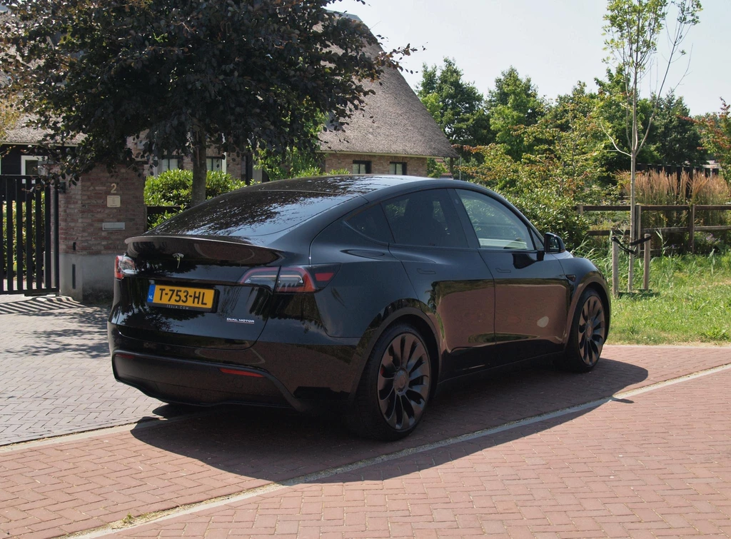 Tesla Model Y – foto 6