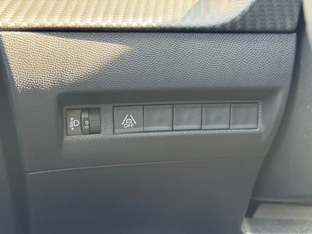 Peugeot 208 – foto 11