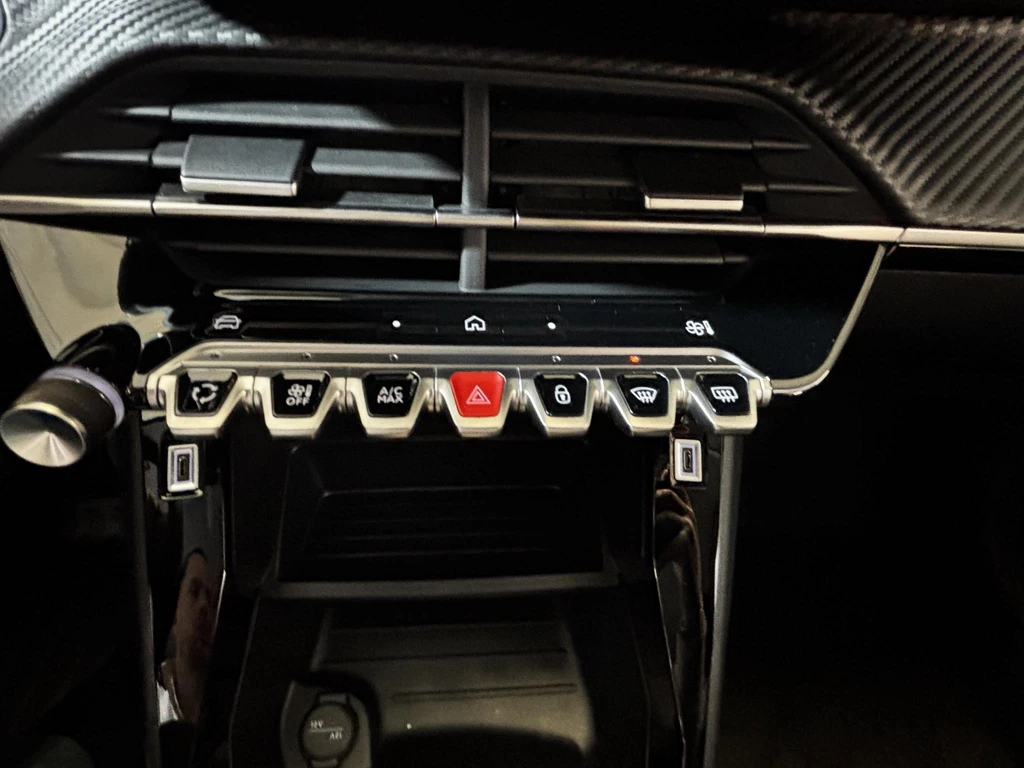 Peugeot e-208 – foto 19