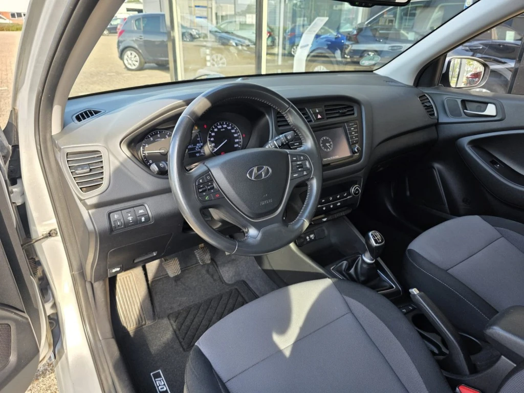 Hyundai i20 – foto 8