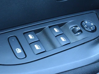 Peugeot 2008 – thumbnail 19