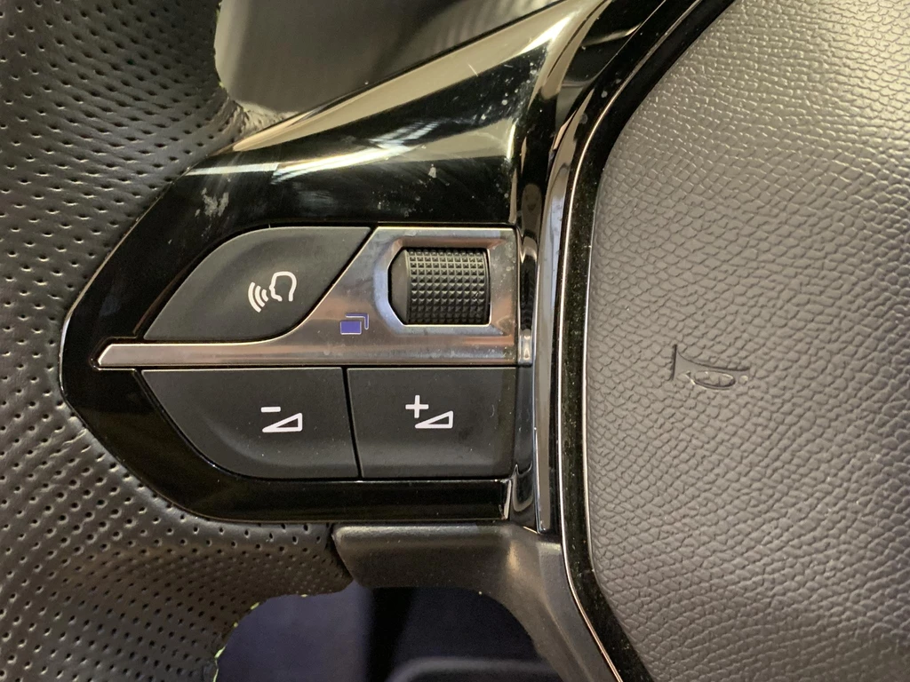 Peugeot e-2008 – foto 20