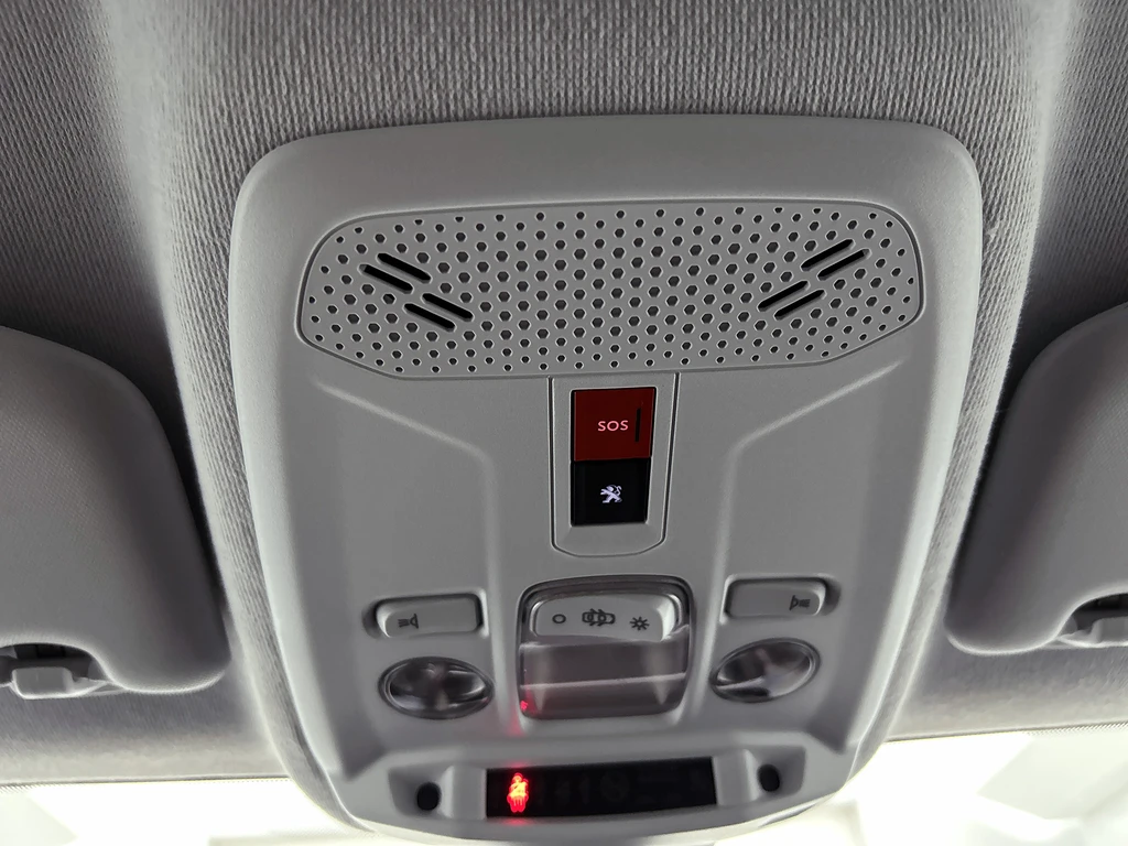 Peugeot e-208 – foto 10