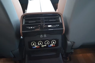 BMW i5 – thumbnail 13