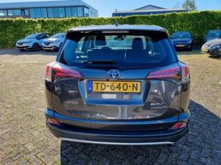 Toyota RAV4 – thumbnail 4