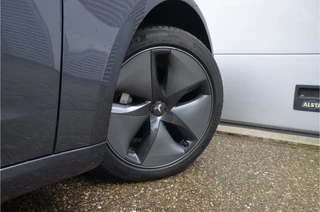 Tesla Model 3 – thumbnail 9