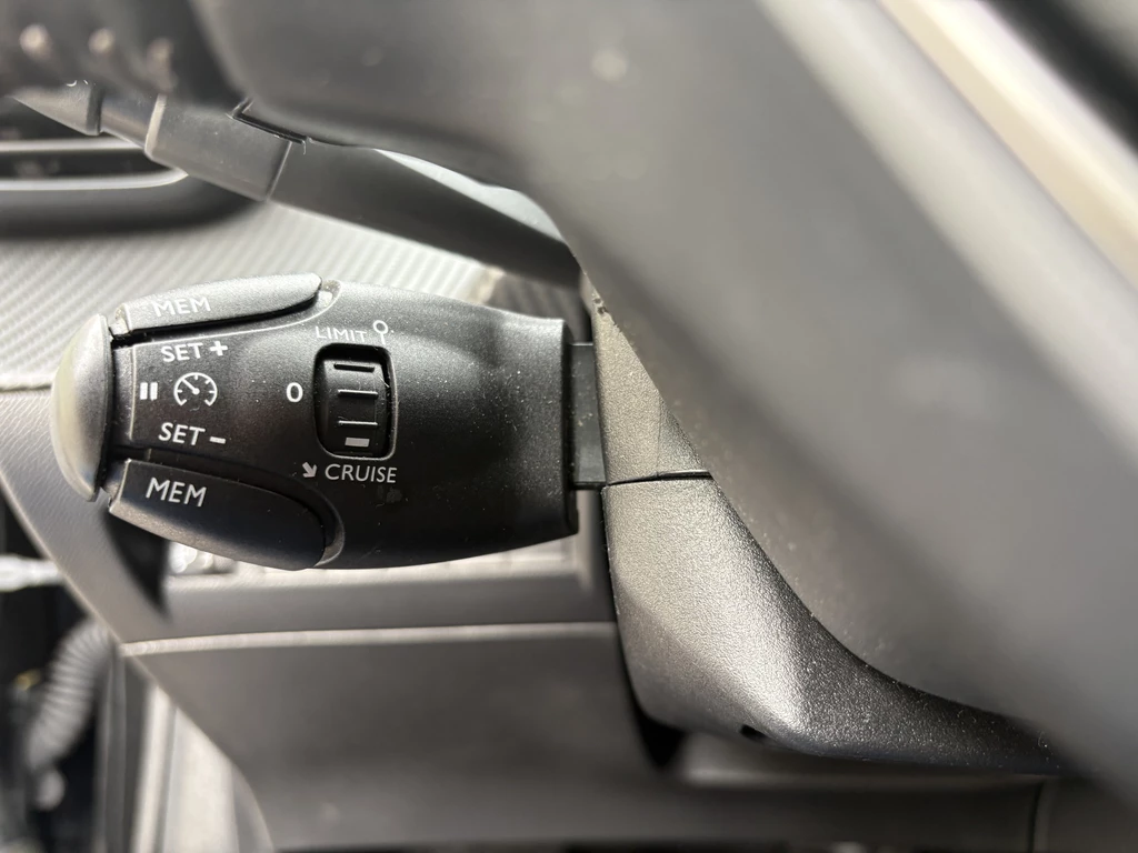 Peugeot 208 – foto 18
