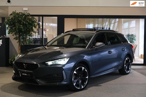 CUPRA Leon Sportstourer 1.4 e-Hybrid 204PK Pano Virtual Navi Cam Led Acc