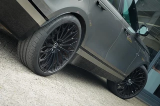 Land Rover Range Rover Velar – thumbnail 22