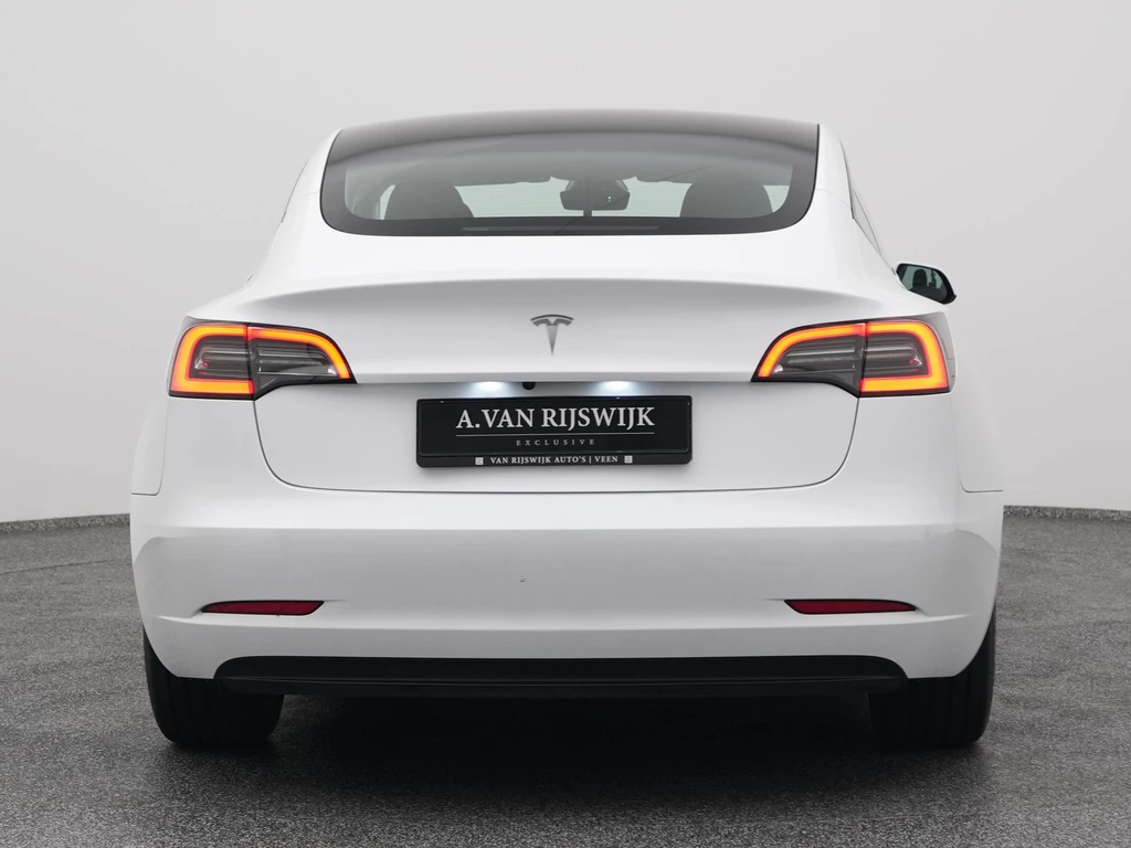 Tesla Model 3 – foto 8