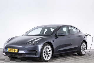 Tesla Model 3 – thumbnail 1
