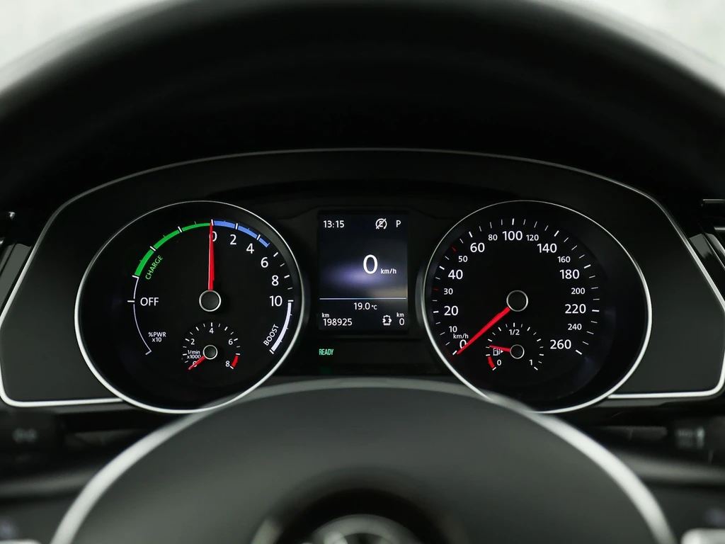 Volkswagen Passat – foto 21