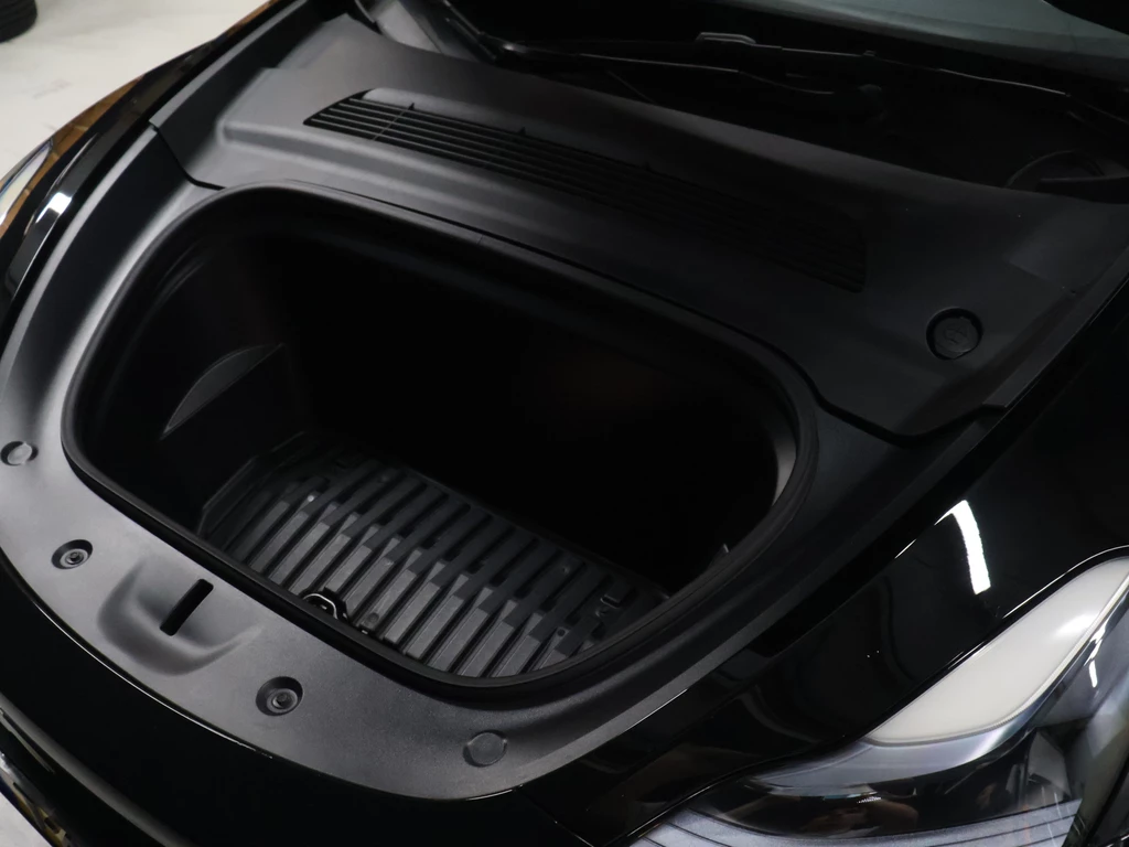 Tesla Model Y – foto 21