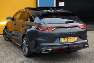Kia ProCeed – thumbnail 2