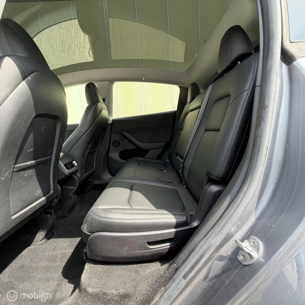 Tesla Model Y – foto 11
