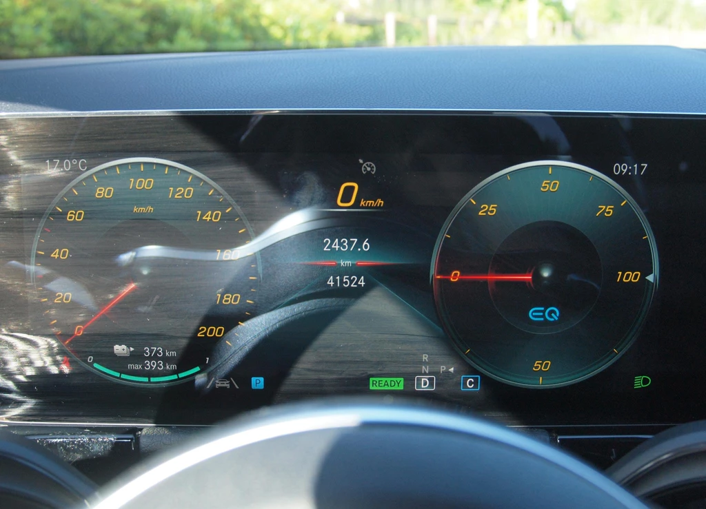 Mercedes-Benz EQA – foto 18