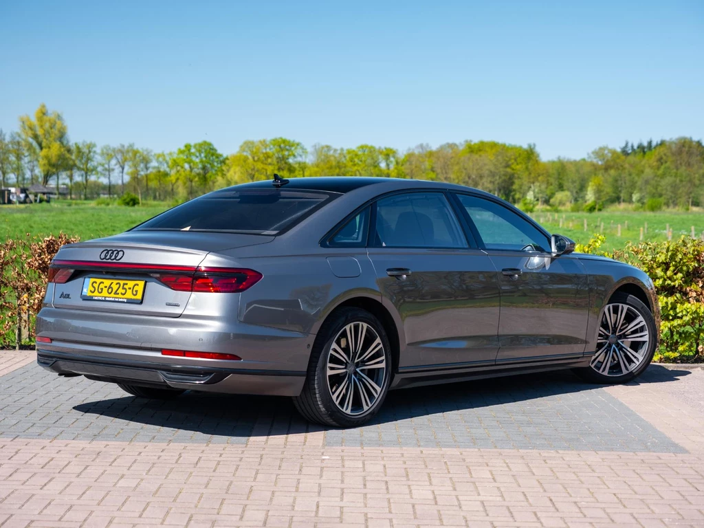 Audi A8 – foto 10