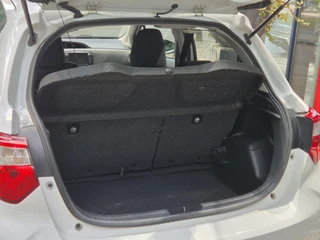 Toyota Yaris – thumbnail 7