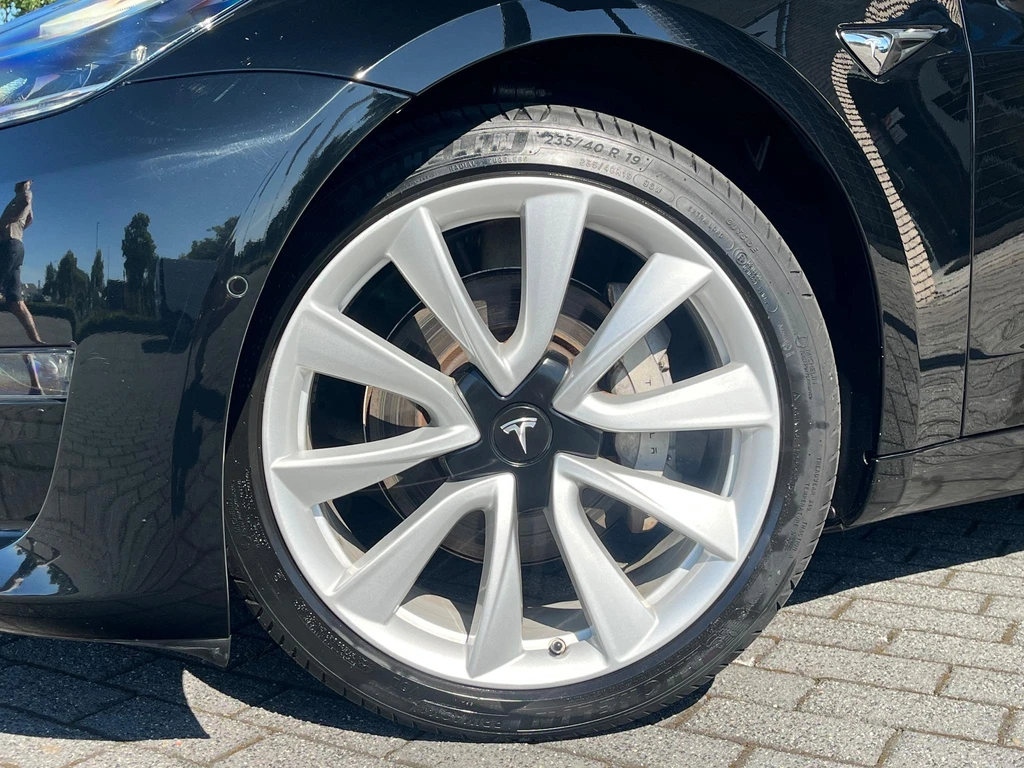 Tesla Model 3 – foto 4