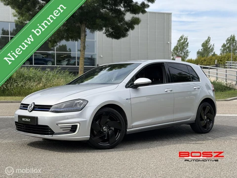 Volkswagen Golf 7 1.4 TSI GTE DSG ACC LED TREKHAAK NAP
