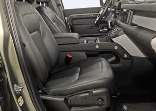 Land Rover Defender – thumbnail 8