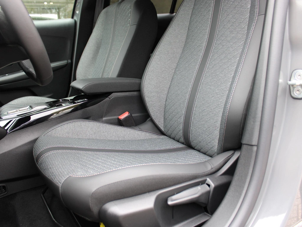 Peugeot 208 – foto 8